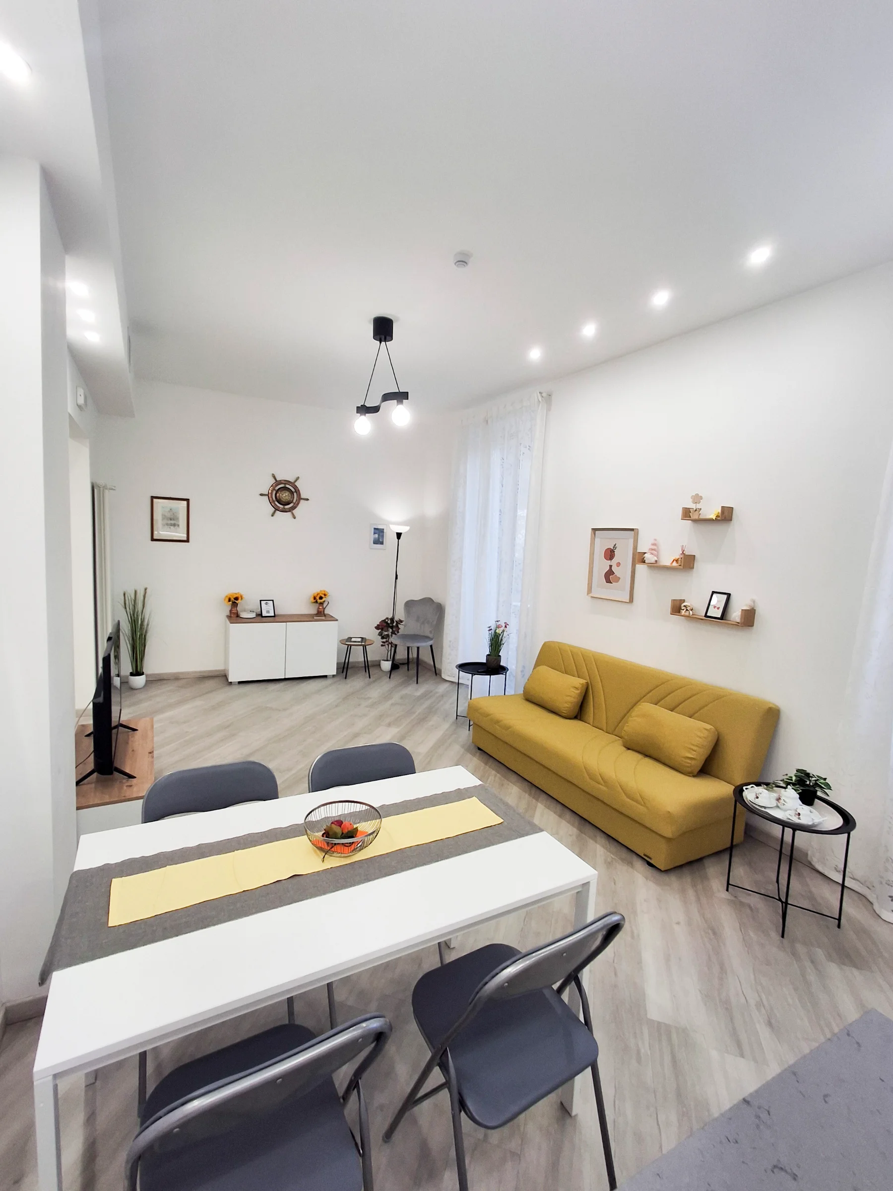 Essenza Moderna Genova — foto 1