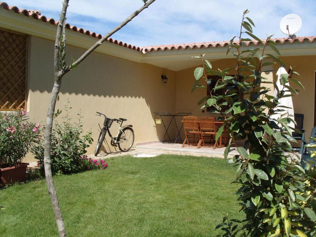 1CASADELFARO con Giardino a Pittulongu 600Metri dalla Spiaggia — foto 2