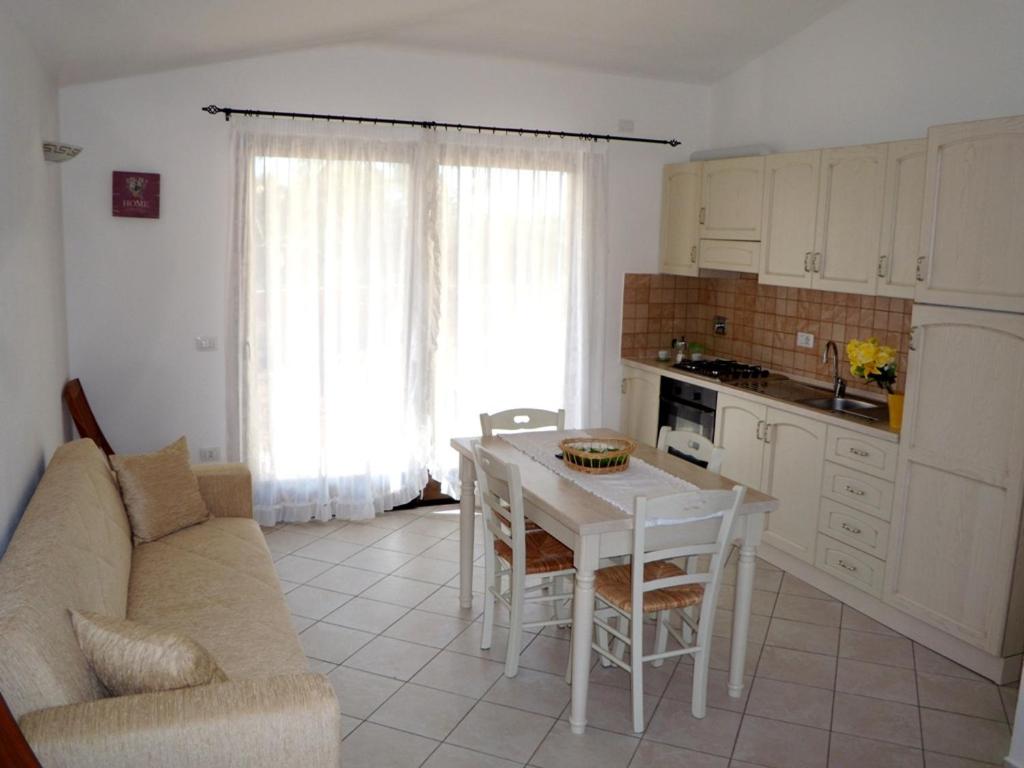 1CASADELFARO con Giardino a Pittulongu 600Metri dalla Spiaggia — foto 4