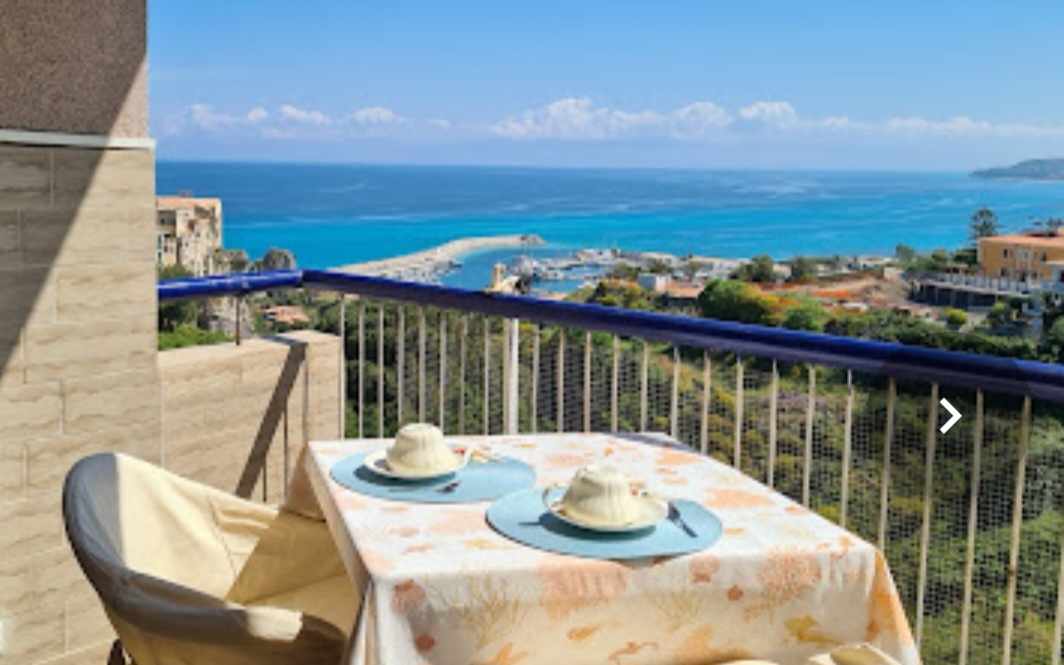 Appartamento con terrazzo esclusivo vista mare